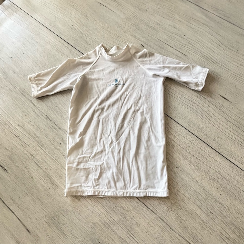 RITZ CARLTON NAPLES Kid’s White Short Sleeve Rash Guard UPF 50+ Size Youth XL